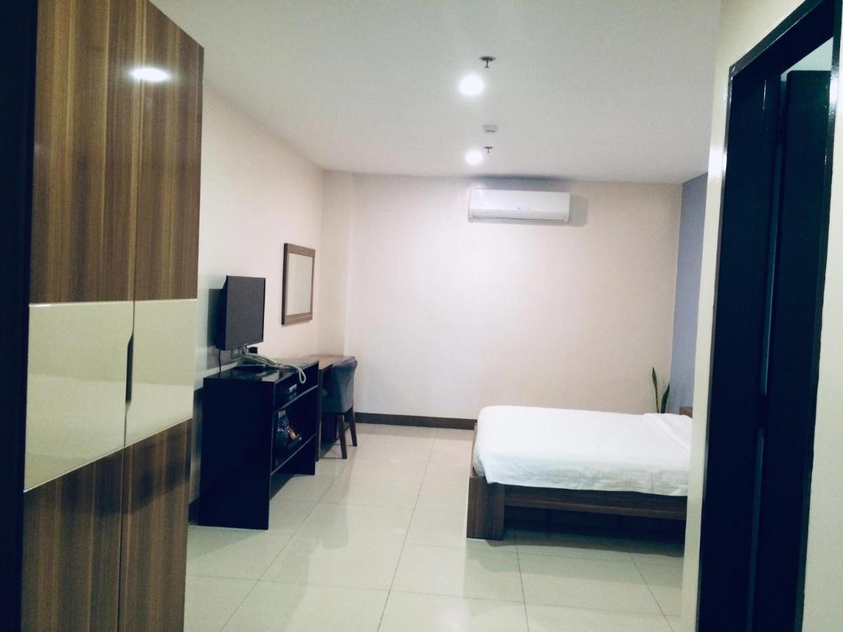 Ybc Grand Hotel Olongapo Dış mekan fotoğraf