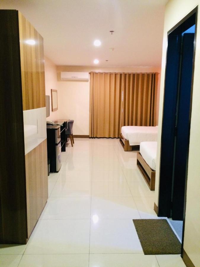 Ybc Grand Hotel Olongapo Dış mekan fotoğraf