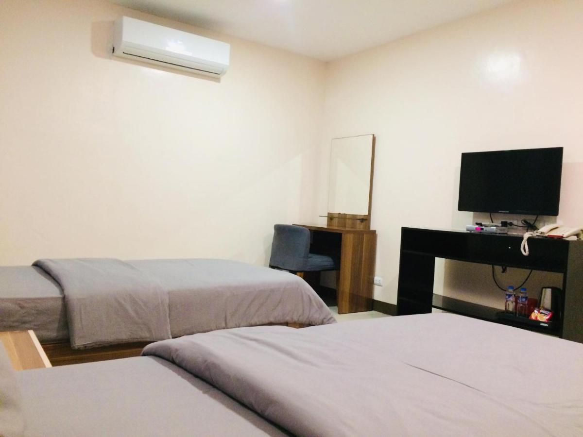 Ybc Grand Hotel Olongapo Dış mekan fotoğraf