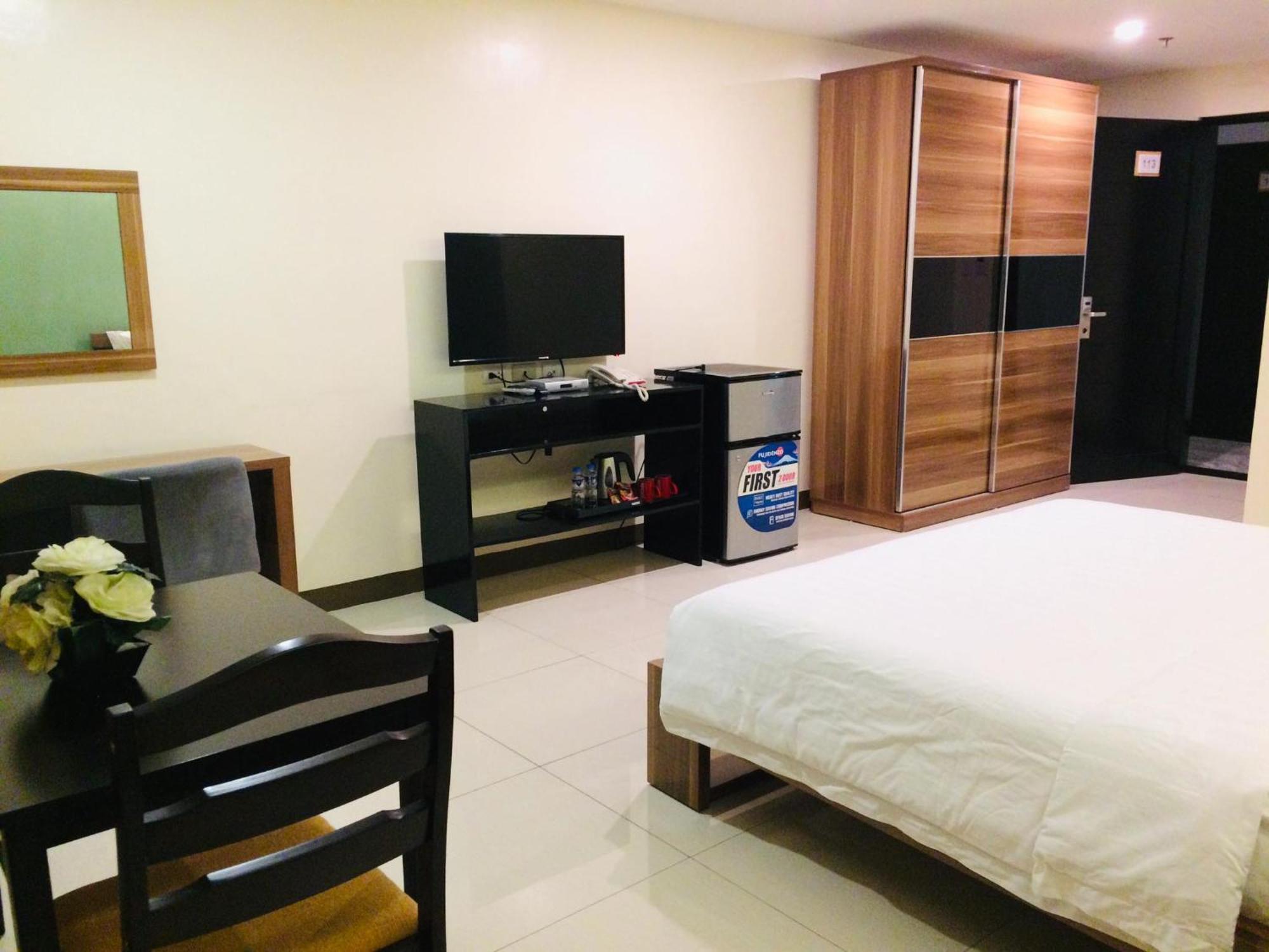 Ybc Grand Hotel Olongapo Dış mekan fotoğraf